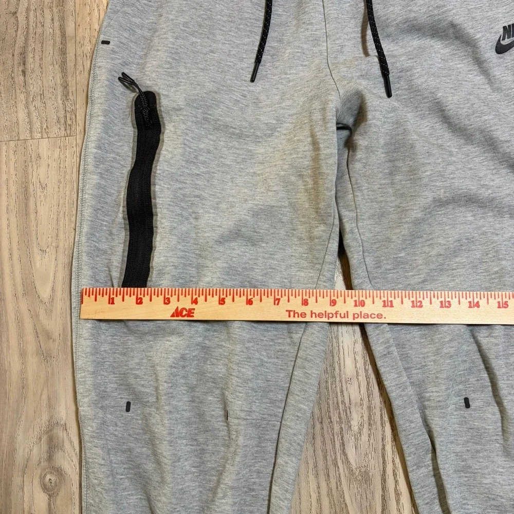 Nike Sportswear Tech Fleece Jogger Womens Size Small Pant‎ Grey Active Workout